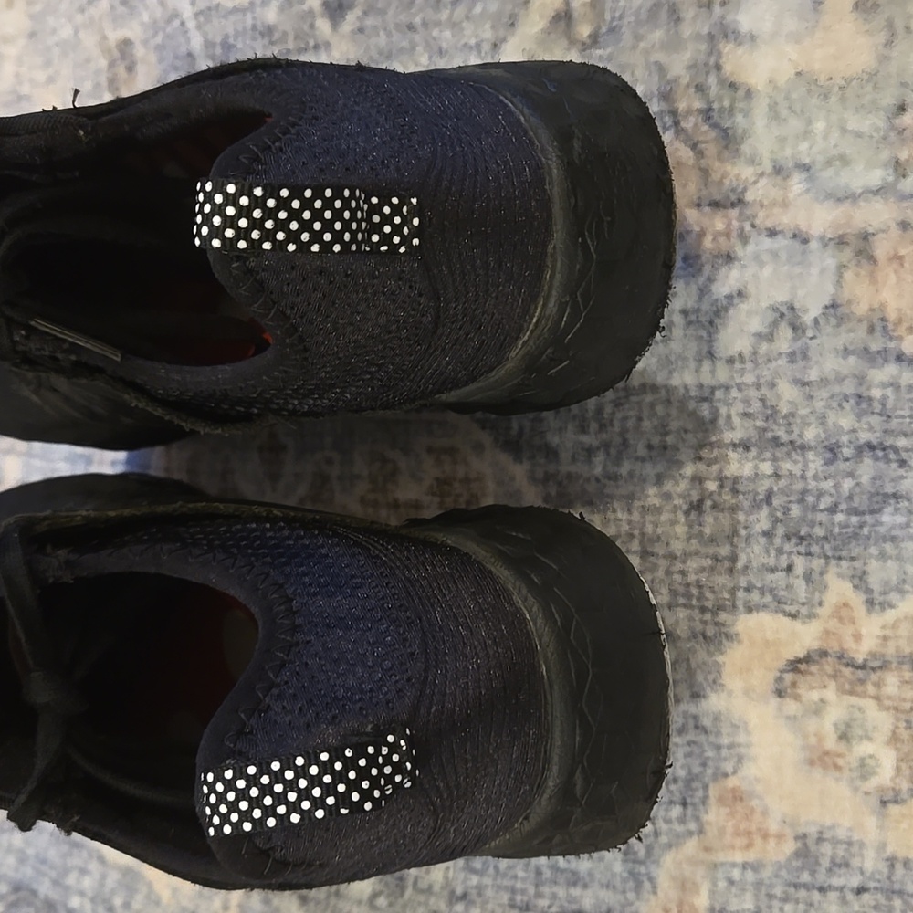 New Balace Minnie Mouse Running Shoe Sz 8.5 - Picture 3 of 9